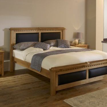 Traditional Solid Oak Bed with Bedside Cabinets