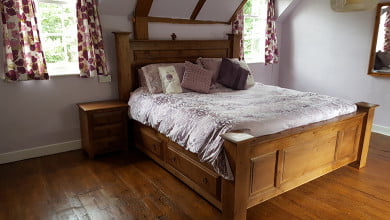 Traditional Super King-size Wooden Bed
