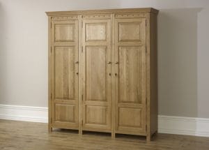 Luxury Solid Oak 3 Door Wardrobe