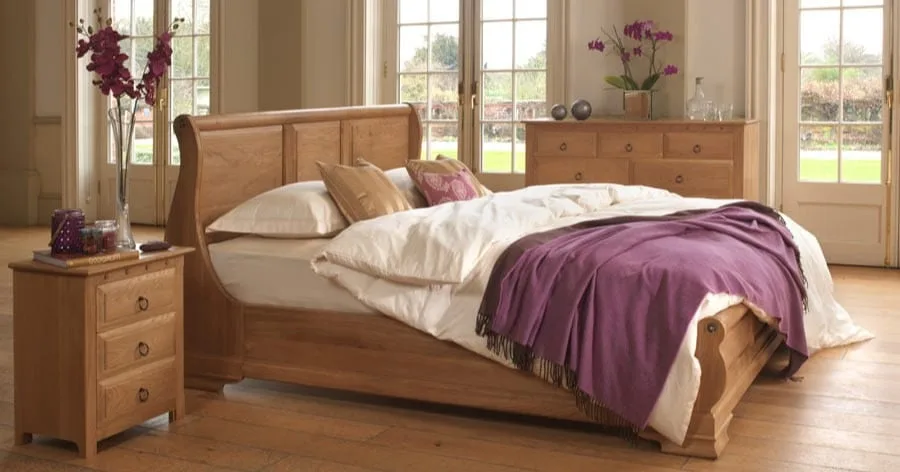 Monaco-Sleigh-Bed-in-Solid-Oak
