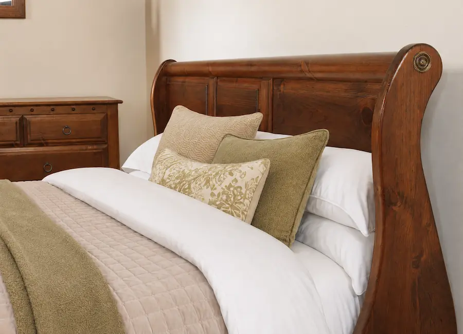 Headboard Detail on Monaco Sleigh Bed